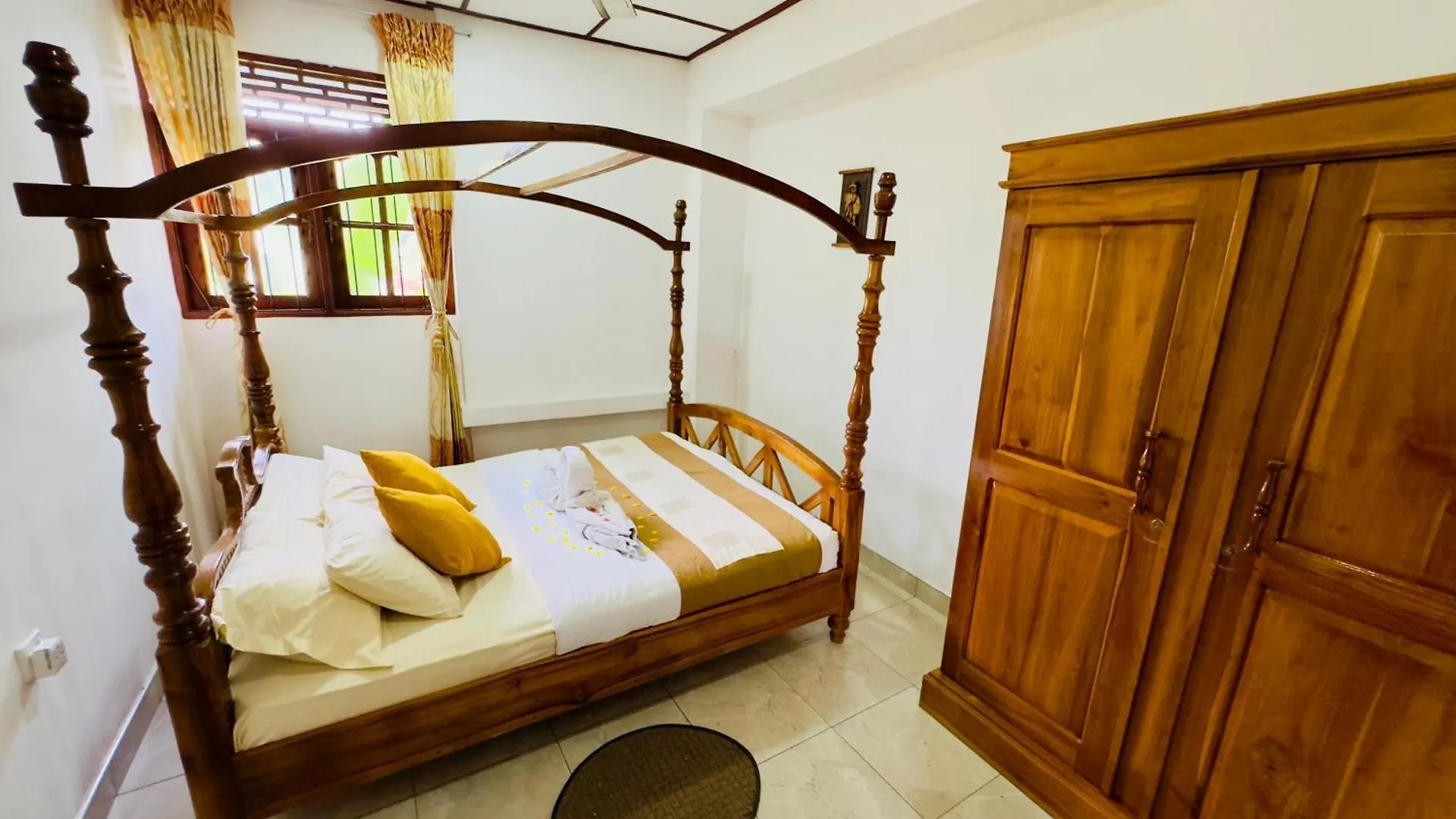 The Travellers Rest Airport Villa Sri Lanka